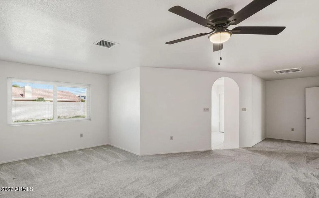 Image 17 of property listing at 7016 E MENLO Street, Mesa, AZ 85207