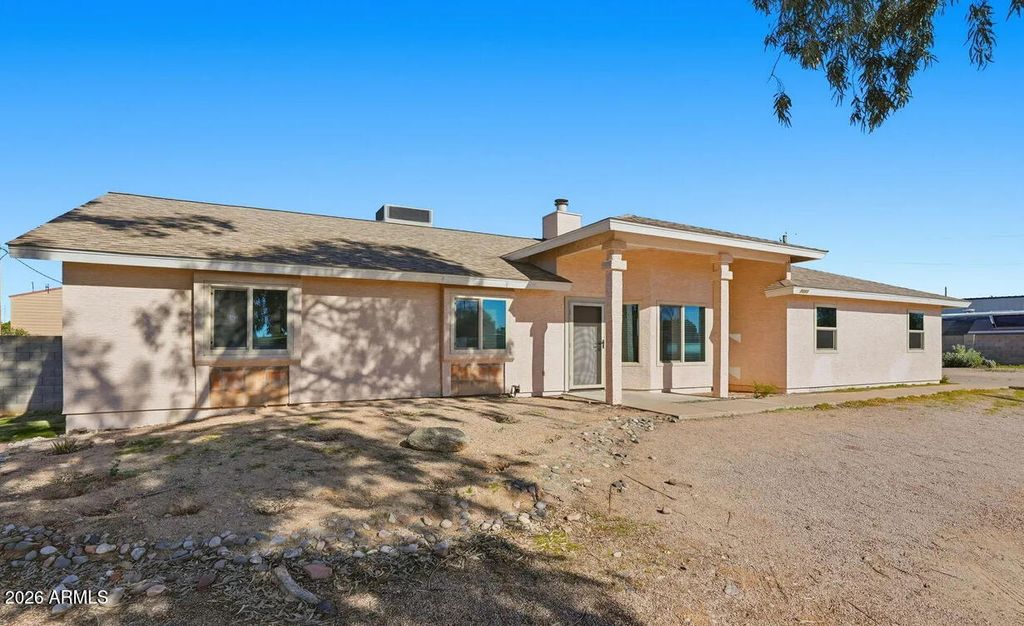 Image 2 of property listing at 7016 E MENLO Street, Mesa, AZ 85207