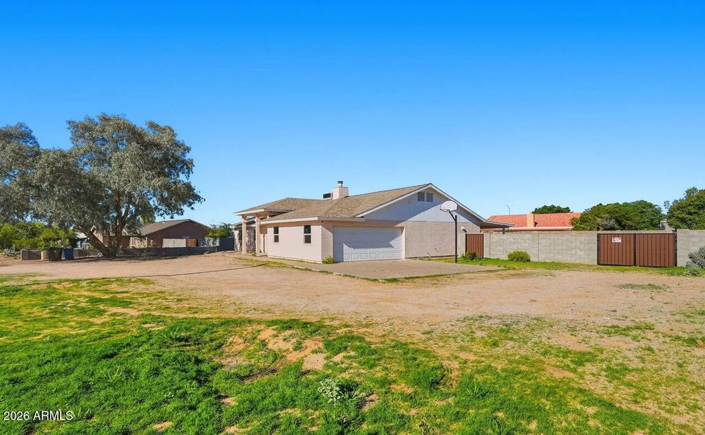 Image 24 of property listing at 7016 E MENLO Street, Mesa, AZ 85207