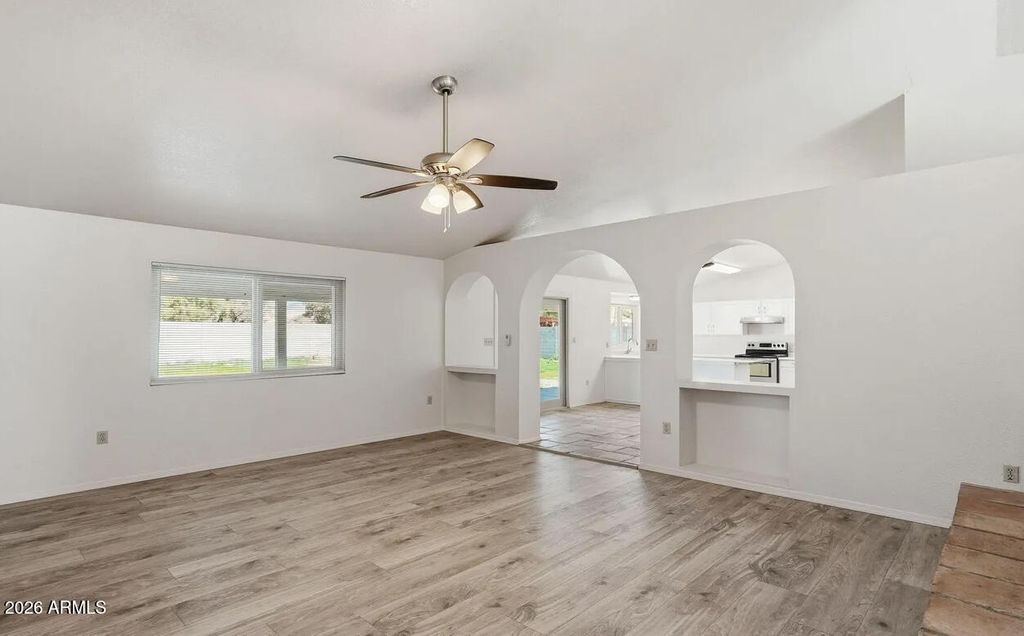 Image 4 of property listing at 7016 E MENLO Street, Mesa, AZ 85207