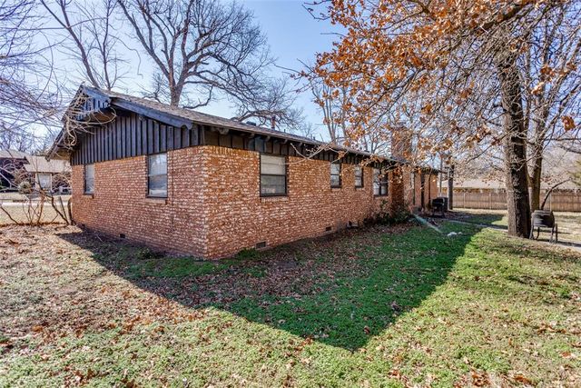 8201 NW 18th Street, Oklahoma City, OK 73127