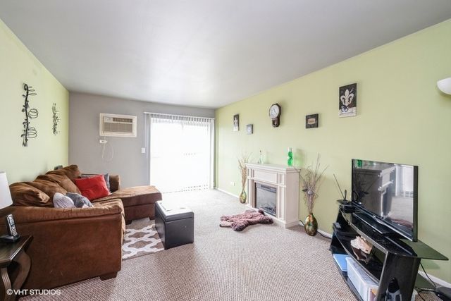 314 Lathrop Avenue 303, Forest Park, IL 60130