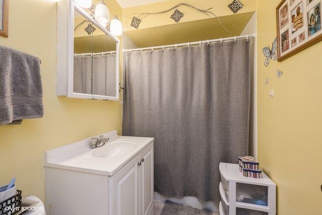 314 Lathrop Avenue 303, Forest Park, IL 60130