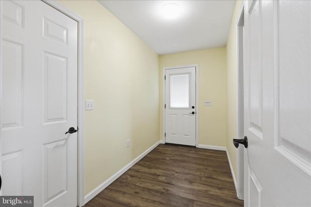 96 N HERSHEY AVE, Leola, PA 17540
