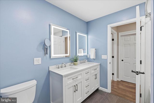 96 N HERSHEY AVE, Leola, PA 17540