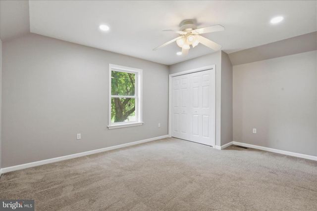96 N HERSHEY AVE, Leola, PA 17540