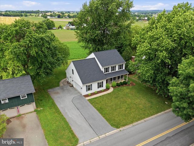 96 N HERSHEY AVE, Leola, PA 17540