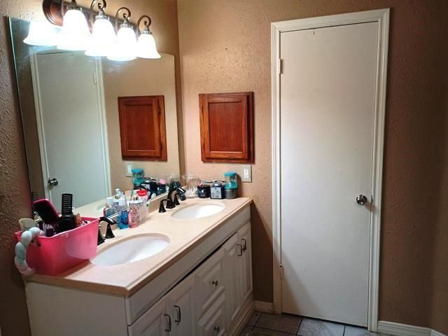 3822 Mattingham Drive, Houston, TX 77066