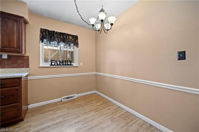 4960 W Park Drive, North Olmsted, OH 44070