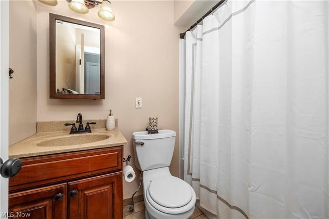 4960 W Park Drive, North Olmsted, OH 44070