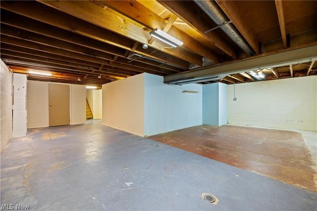4960 W Park Drive, North Olmsted, OH 44070