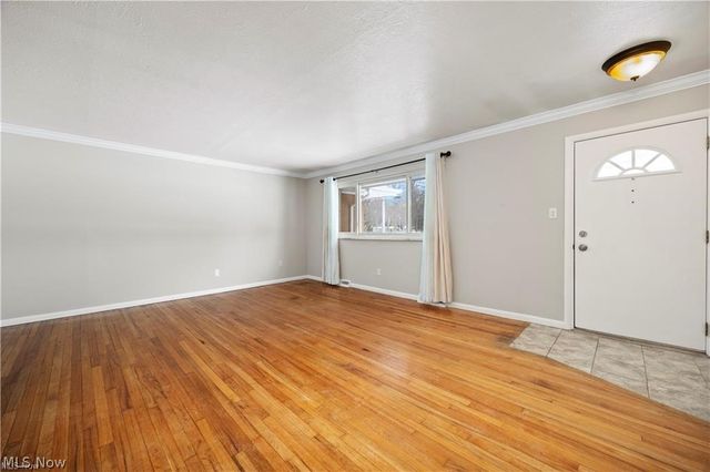 4960 W Park Drive, North Olmsted, OH 44070
