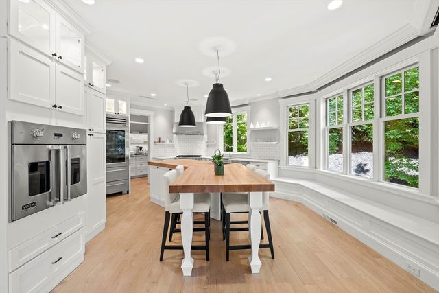 45 Whitehall Cir, Beverly, MA 01915