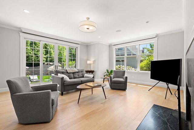 45 Whitehall Cir, Beverly, MA 01915
