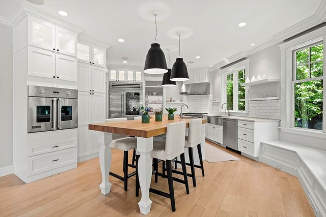 45 Whitehall Cir, Beverly, MA 01915