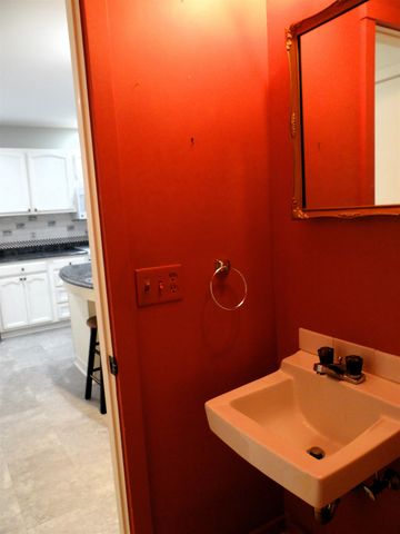 31 Pleasant St Unit 52, Lebanon, NH 03784