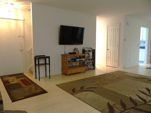 31 Pleasant St Unit 52, Lebanon, NH 03784