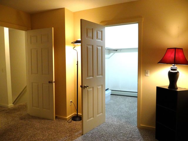 31 Pleasant St Unit 52, Lebanon, NH 03784
