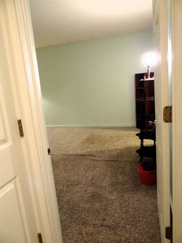 31 Pleasant St Unit 52, Lebanon, NH 03784