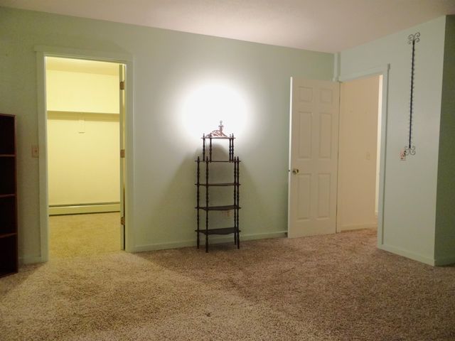 31 Pleasant St Unit 52, Lebanon, NH 03784