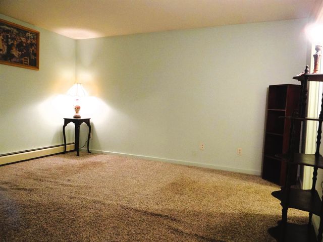 31 Pleasant St Unit 52, Lebanon, NH 03784