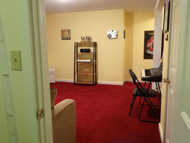 31 Pleasant St Unit 52, Lebanon, NH 03784