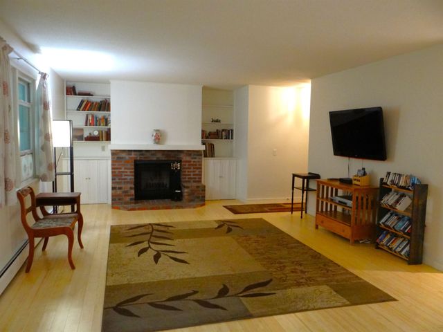 31 Pleasant St Unit 52, Lebanon, NH 03784