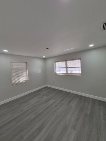 1026 N E Street, Lake Worth Beach, FL 33460