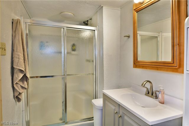 4750 Durst Clagg Road, Cortland, OH 44410