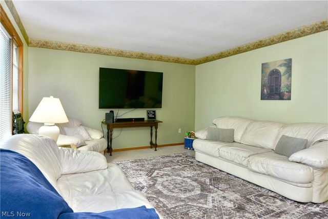 4750 Durst Clagg Road, Cortland, OH 44410