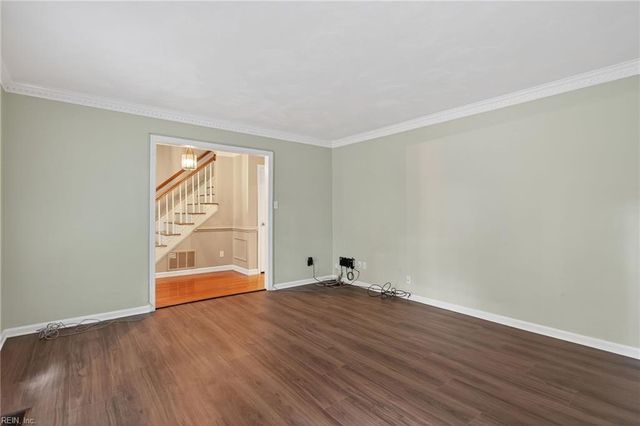 820 Coverdale LN, Virginia Beach, VA 23452