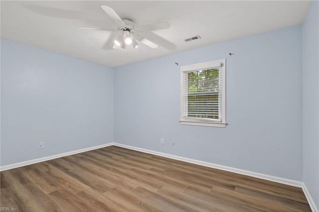 820 Coverdale LN, Virginia Beach, VA 23452