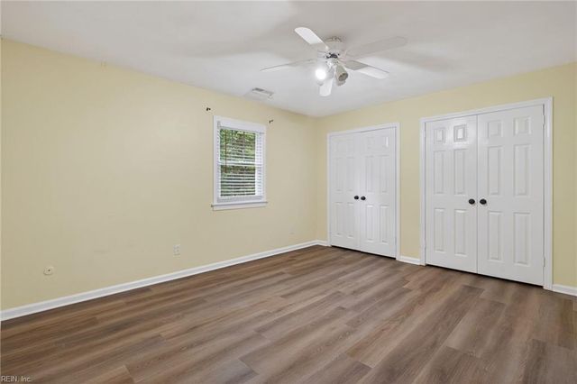820 Coverdale LN, Virginia Beach, VA 23452