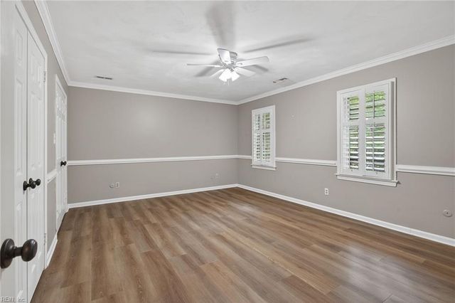 820 Coverdale LN, Virginia Beach, VA 23452
