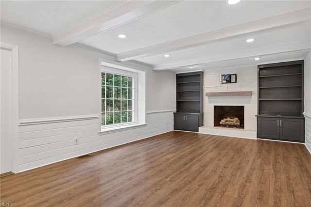 820 Coverdale LN, Virginia Beach, VA 23452