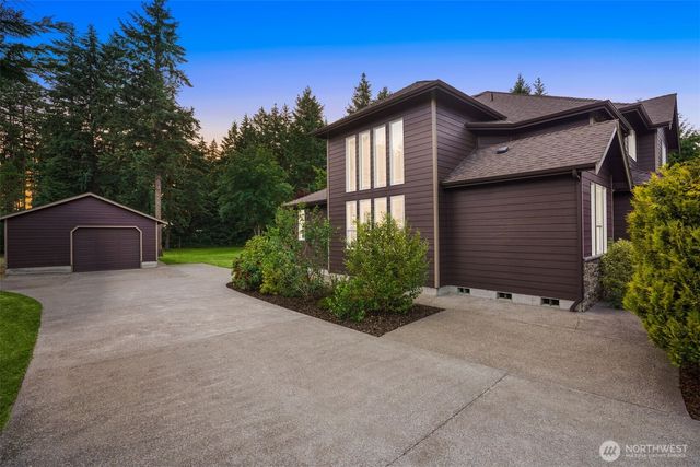 24702 64th Avenue E, Graham, WA 98338