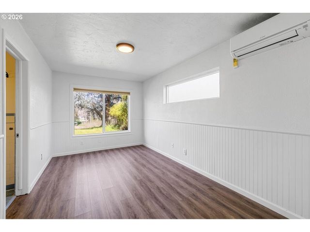 1300 DAISY Ln, Grants Pass, OR 97527