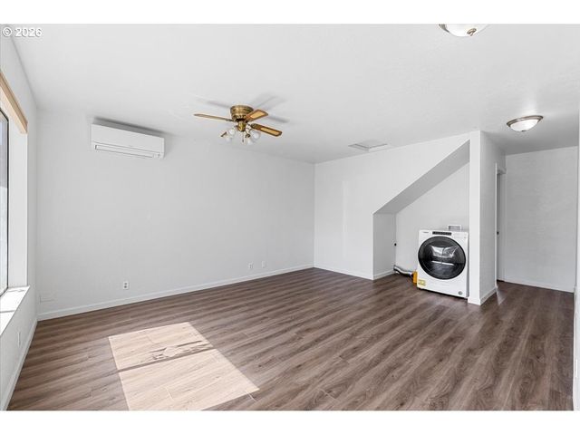 1300 DAISY Ln, Grants Pass, OR 97527
