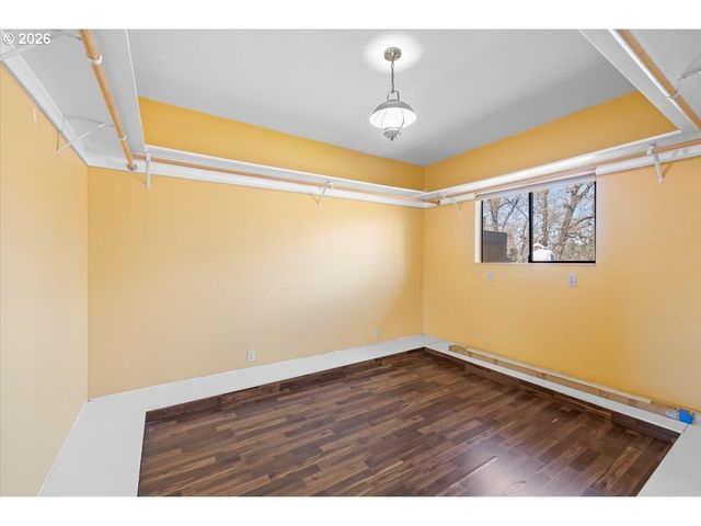 1300 DAISY Ln, Grants Pass, OR 97527