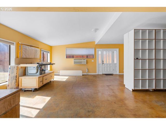 1300 DAISY Ln, Grants Pass, OR 97527