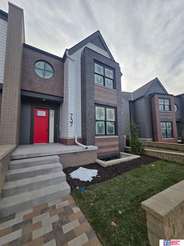 725 Blue Sage Boulevard, Lincoln, NE 68521