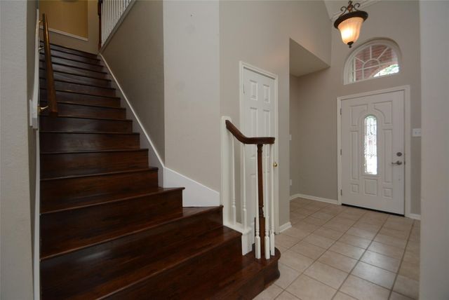 5327 Willow Knoll Court, Houston, TX 77345