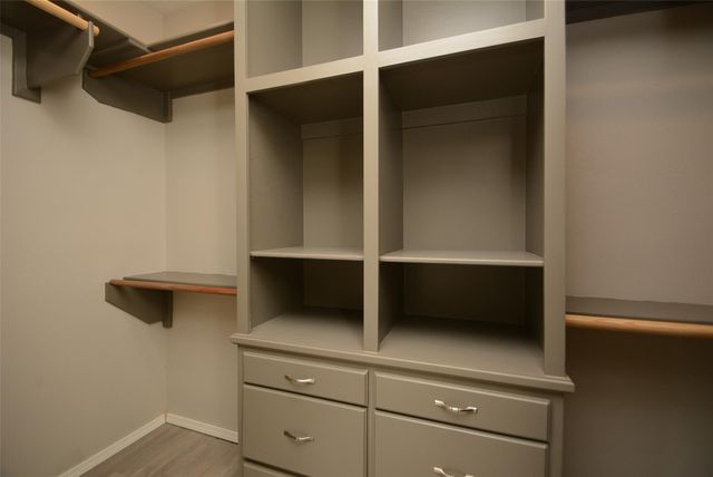 5327 Willow Knoll Court, Houston, TX 77345