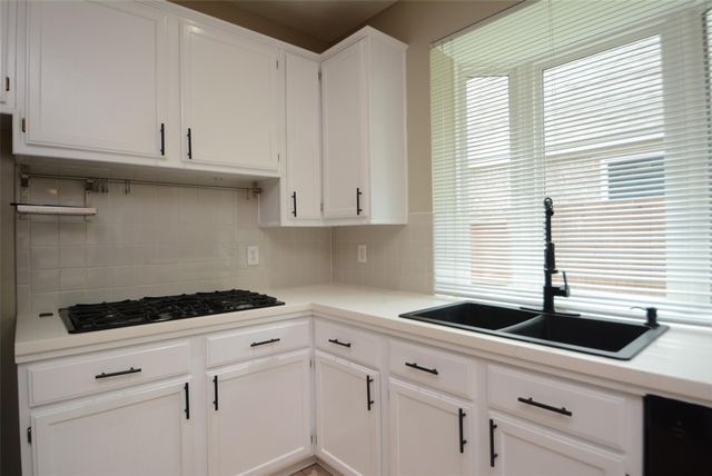 5327 Willow Knoll Court, Houston, TX 77345