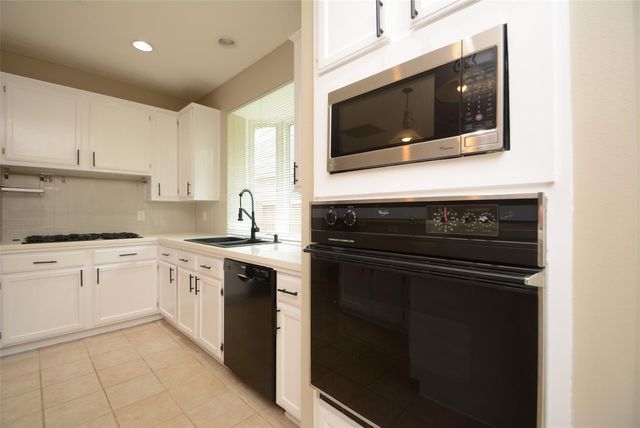 5327 Willow Knoll Court, Houston, TX 77345