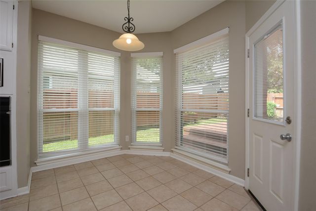 5327 Willow Knoll Court, Houston, TX 77345