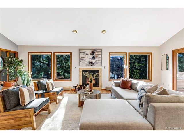 6154 Meadowbrook Dr, Morrison, CO 80465