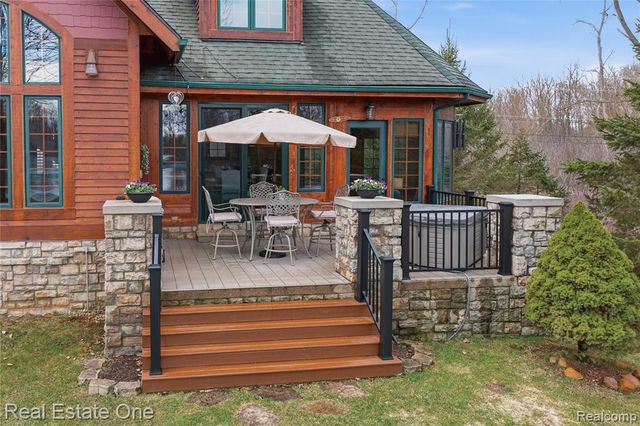 4529 Shoreview Lane, Whitmore Lake, MI 48189