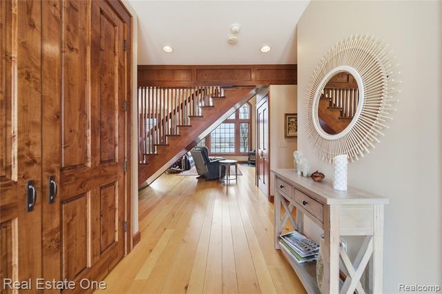 4529 Shoreview Lane, Whitmore Lake, MI 48189