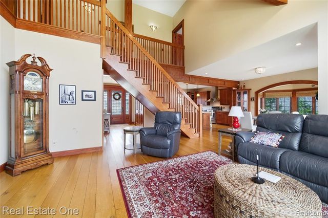 4529 Shoreview Lane, Whitmore Lake, MI 48189